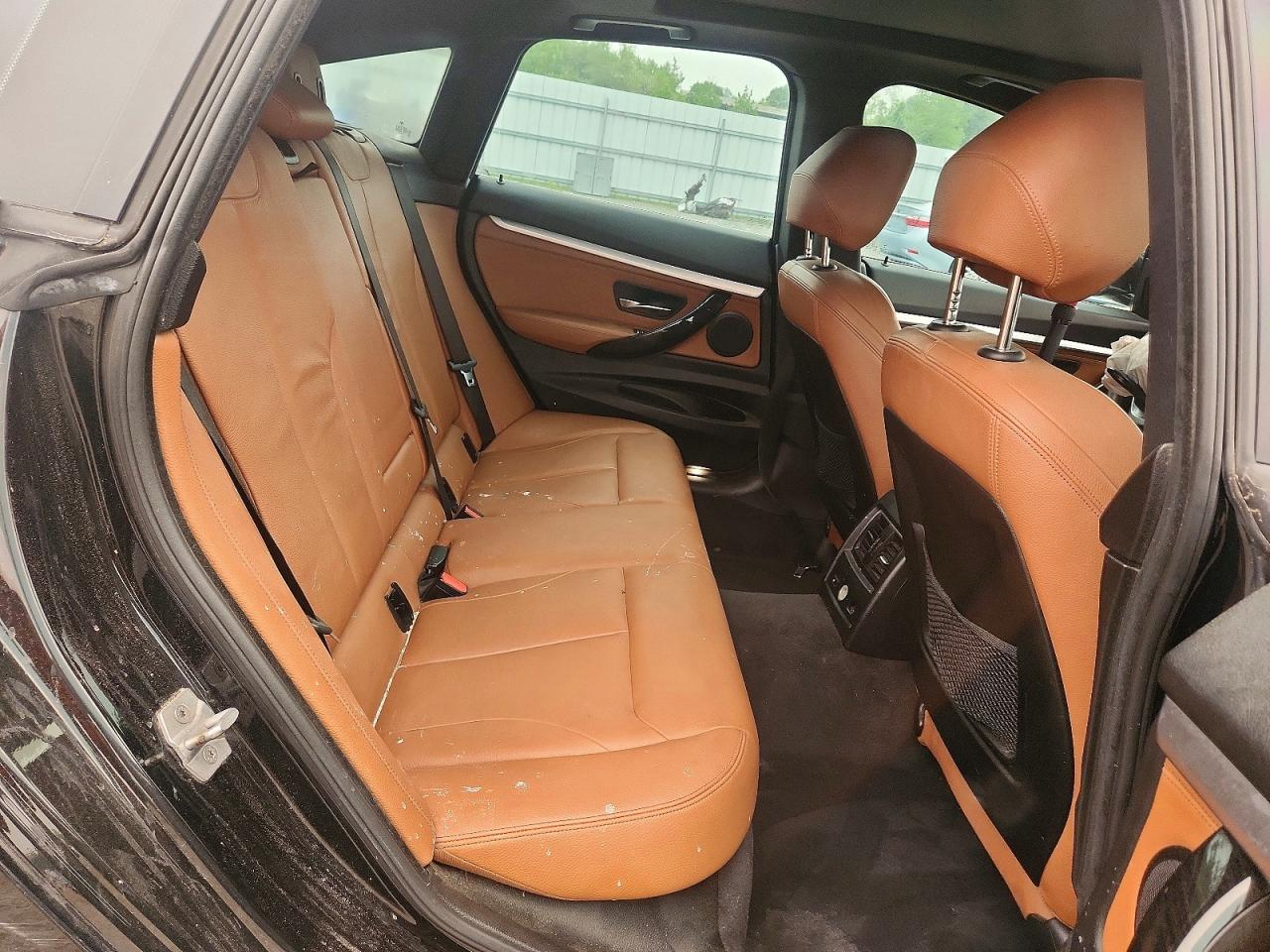 2017 BMW Seria 3 330i - zdjęcie 10