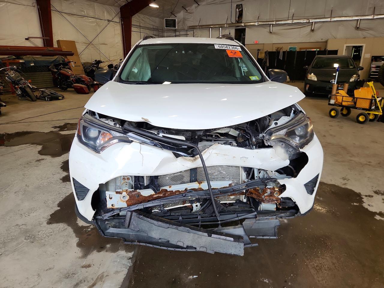 2018 Toyota Rav4 Le - zdjęcie 5