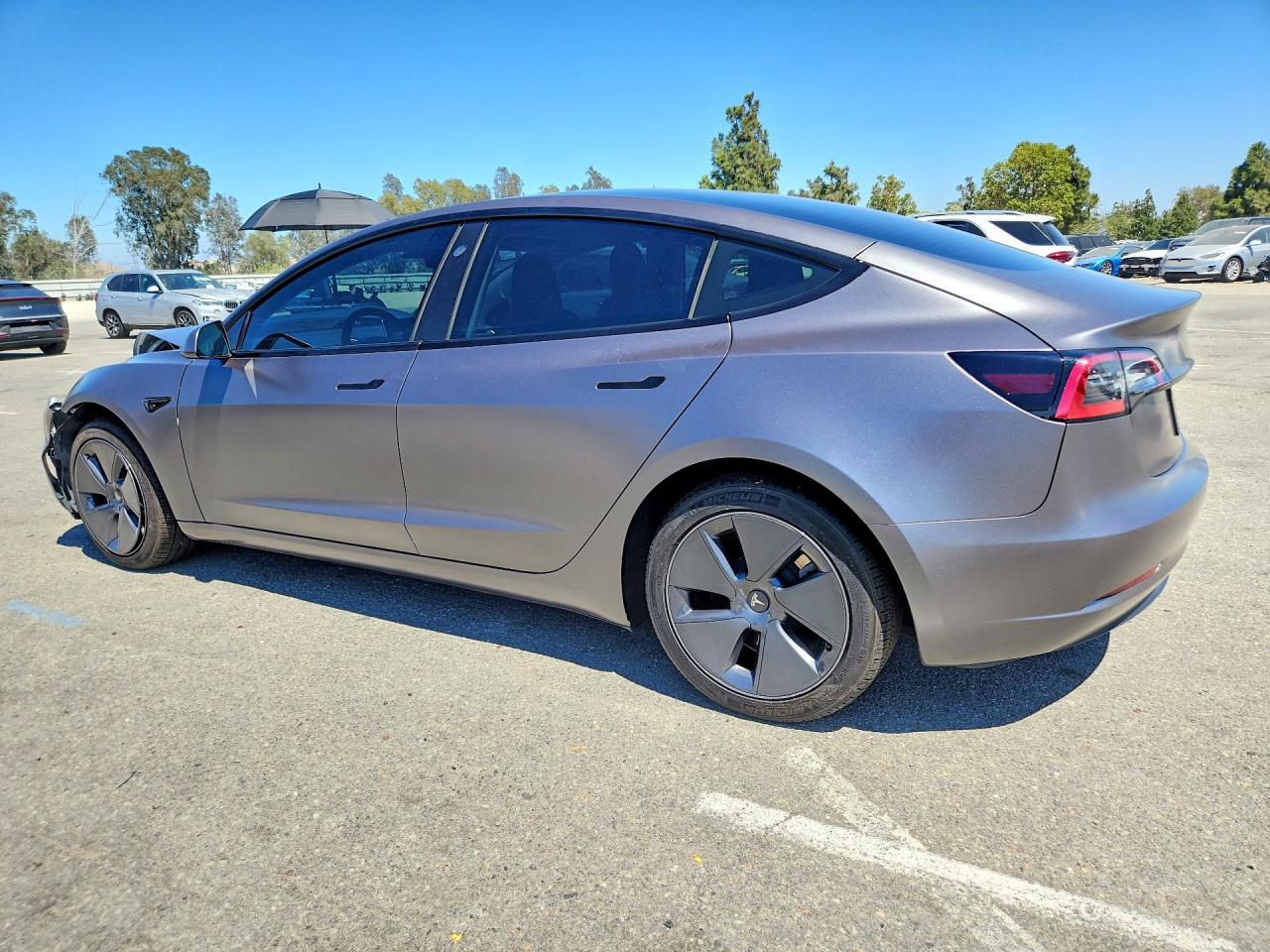 2022 Tesla Model 3 - zdjęcie 2