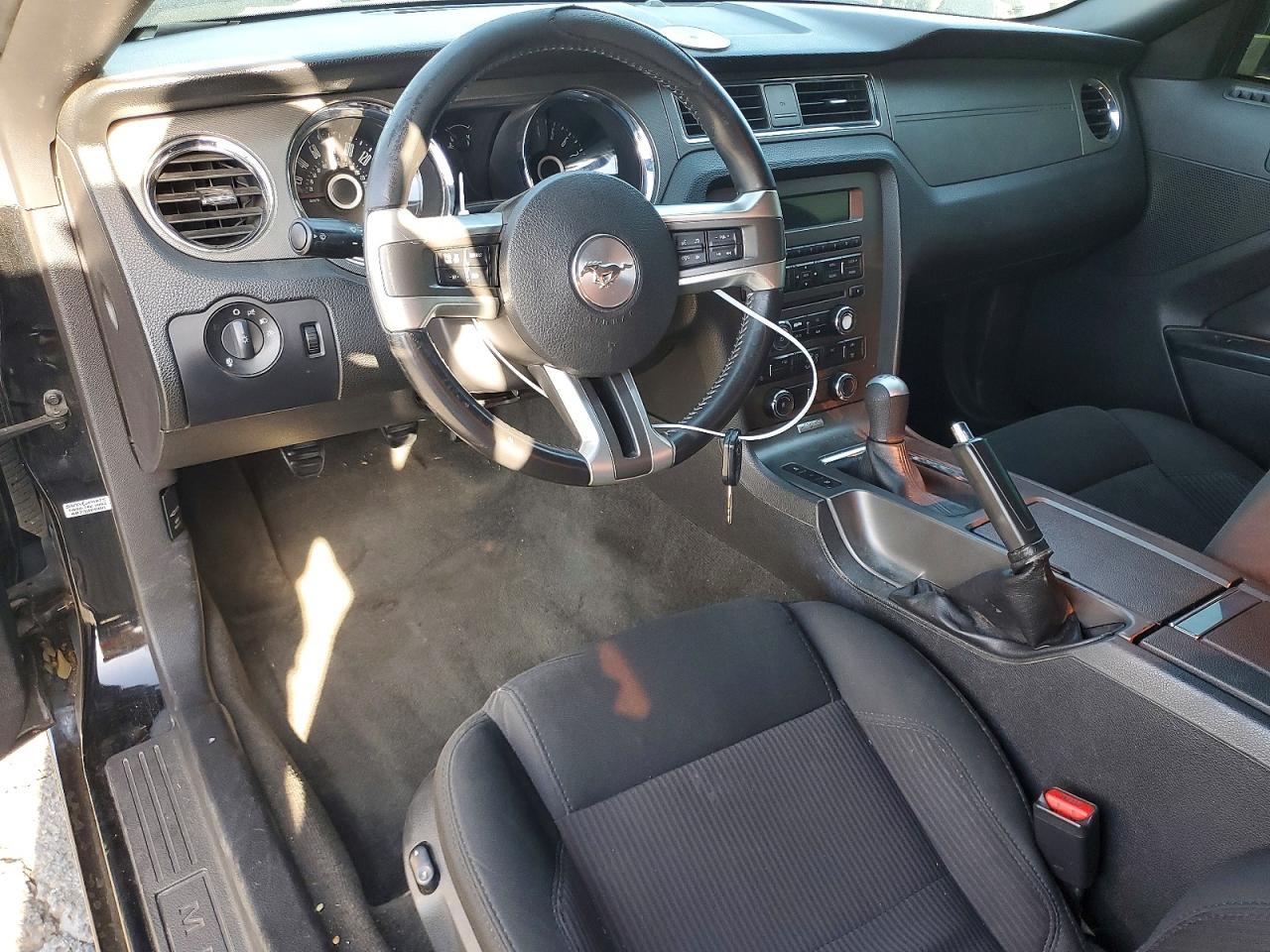2014 Ford Mustang - zdjęcie 8