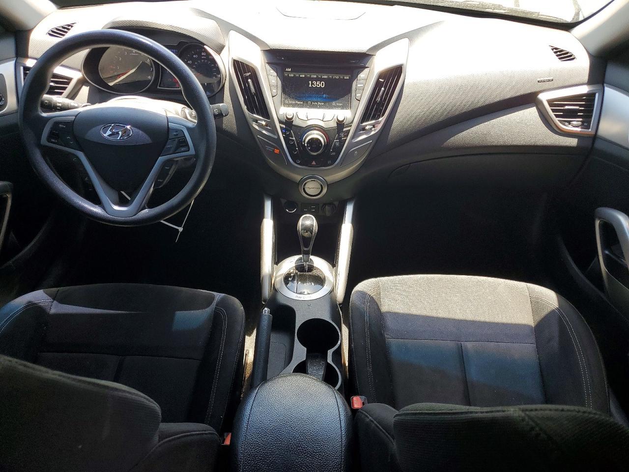 2016 Hyundai Veloster Base - zdjęcie 8