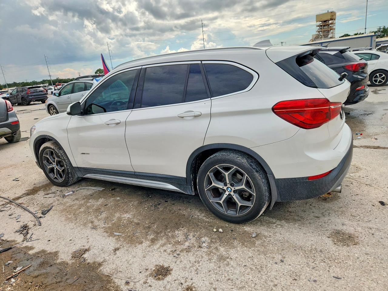 2016 BMW X1 xDrive28I - zdjęcie 2