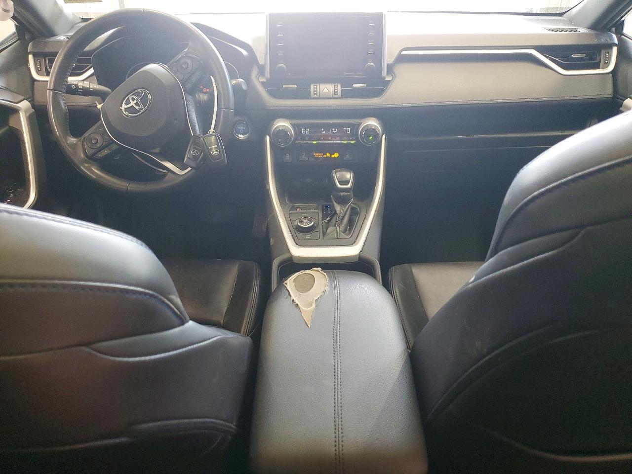 2020 Toyota Rav4 Xse - zdjęcie 8