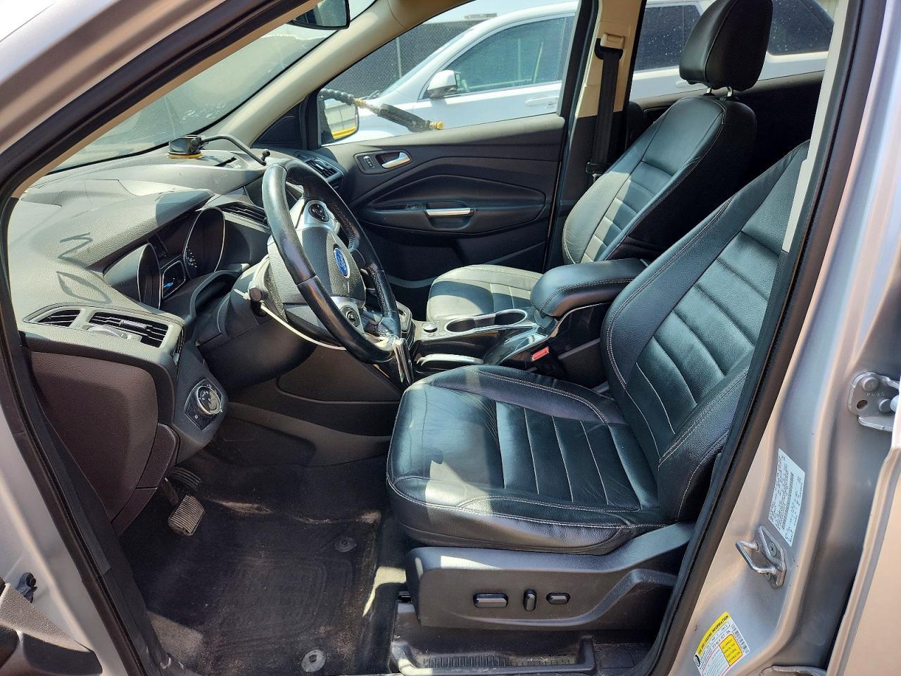 2014 Ford Escape Titanium - zdjęcie 7