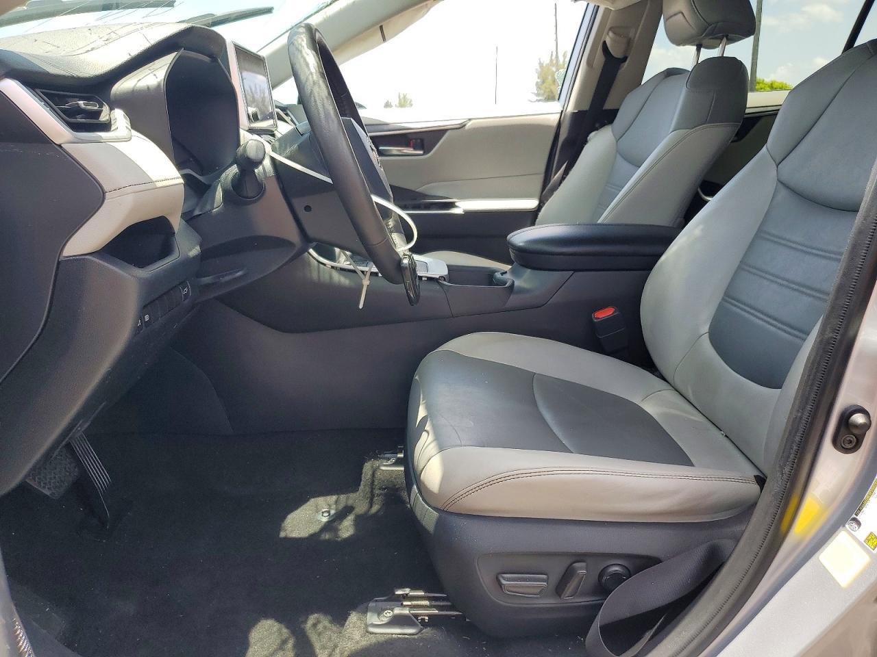 2023 Toyota Rav4 Xle Premium - zdjęcie 7