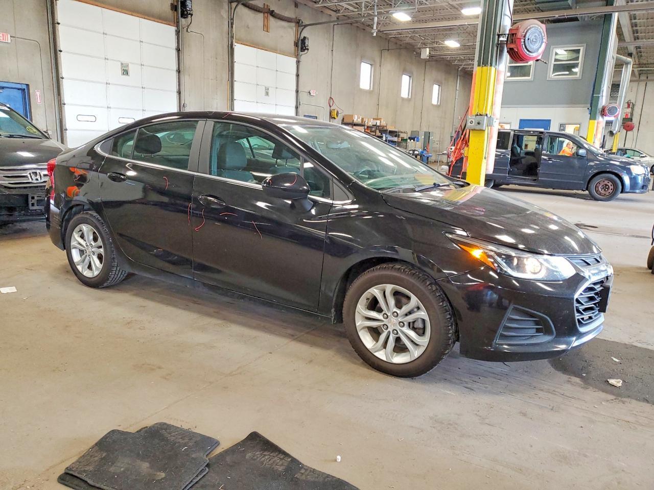2019 Chevrolet Cruze Lt - zdjęcie 4