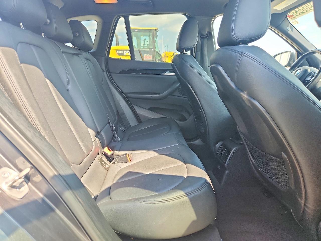2016 BMW X1 xDrive28I - zdjęcie 11