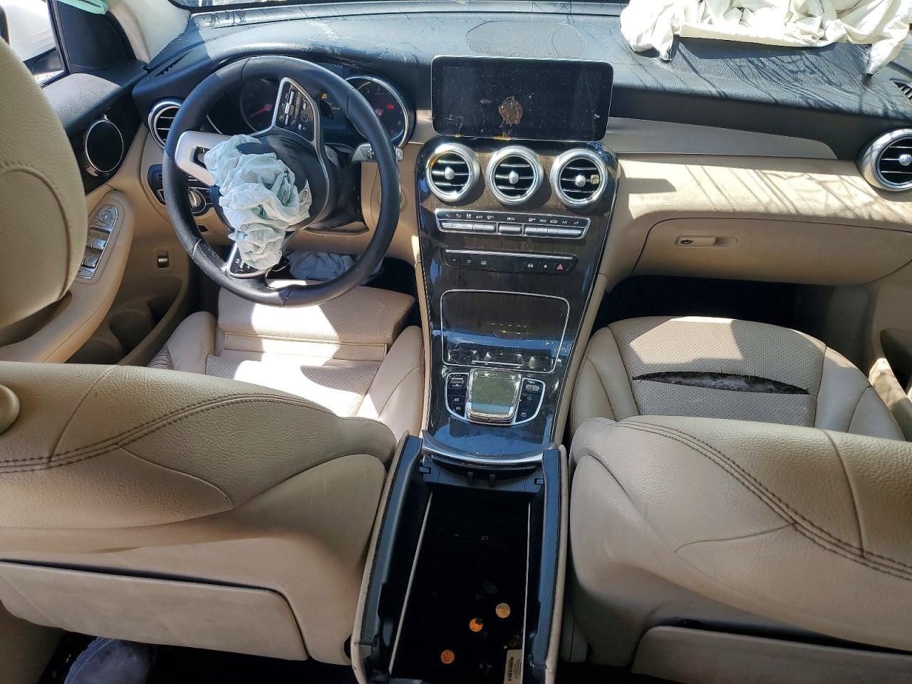 2020 Mercedes-Benz Glc 300 - zdjęcie 8