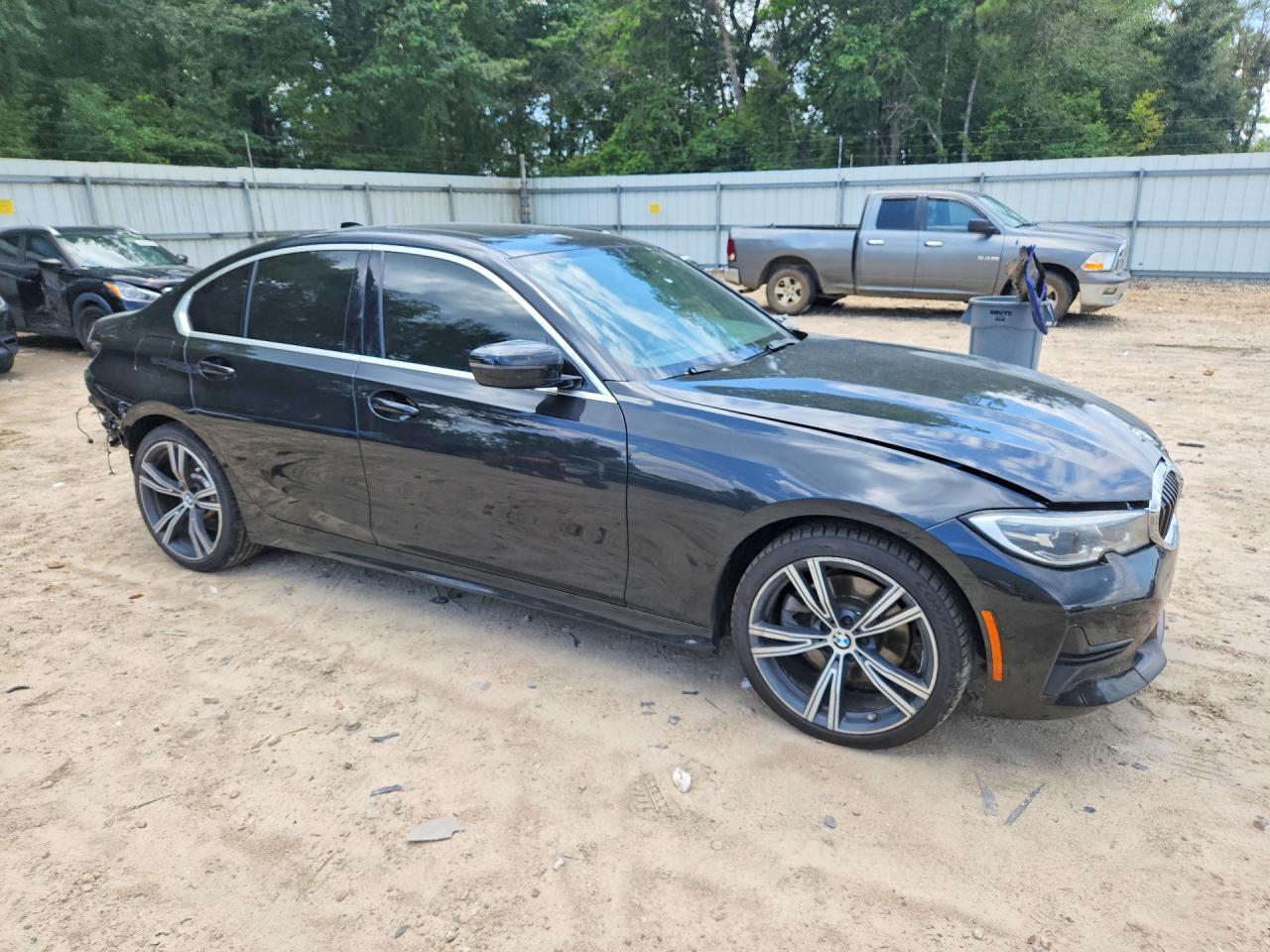 2021 BMW 330I - zdjęcie 4