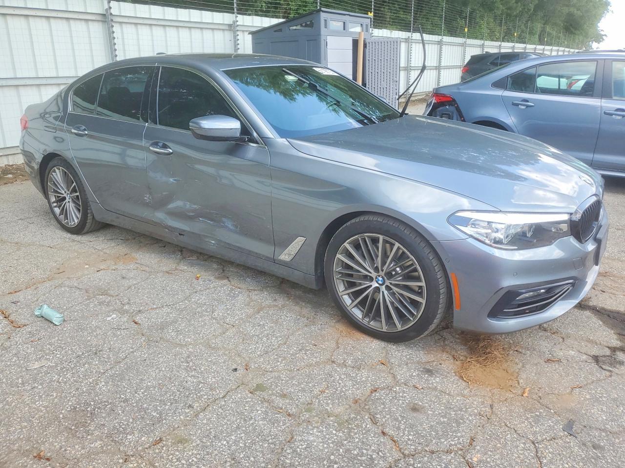 2017 BMW Seria 5 530i - zdjęcie 4
