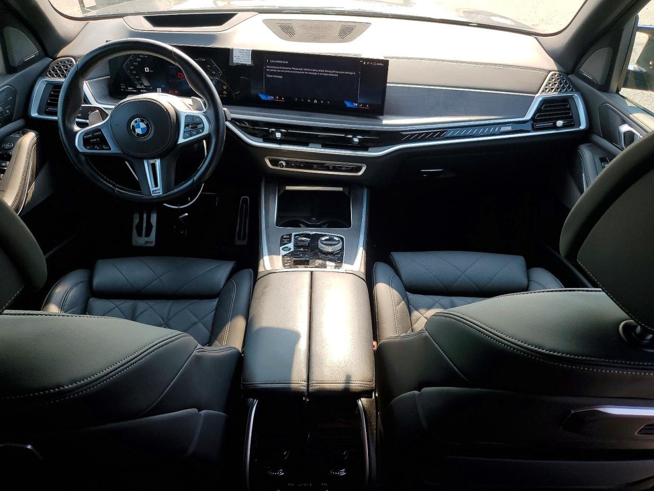 2024 BMW X5 M60I - zdjęcie 8