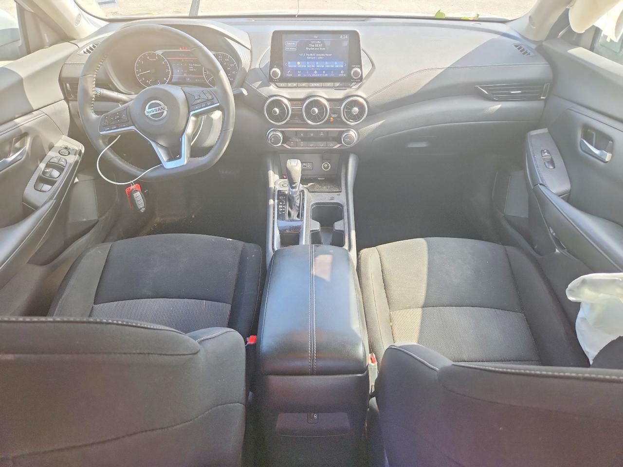 2022 Nissan Sentra Sv - zdjęcie 8