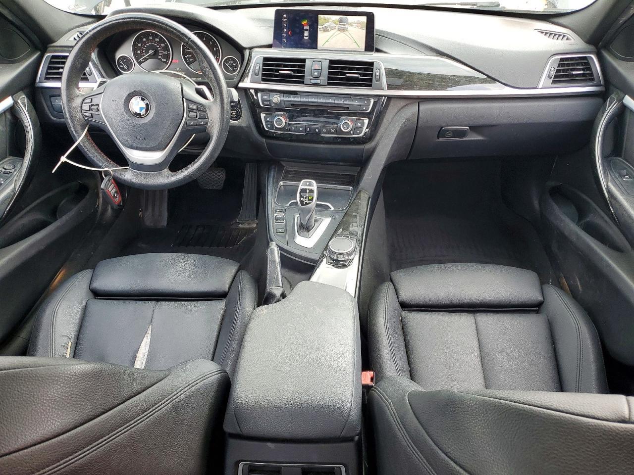 2018 BMW 330 Xi - zdjęcie 8