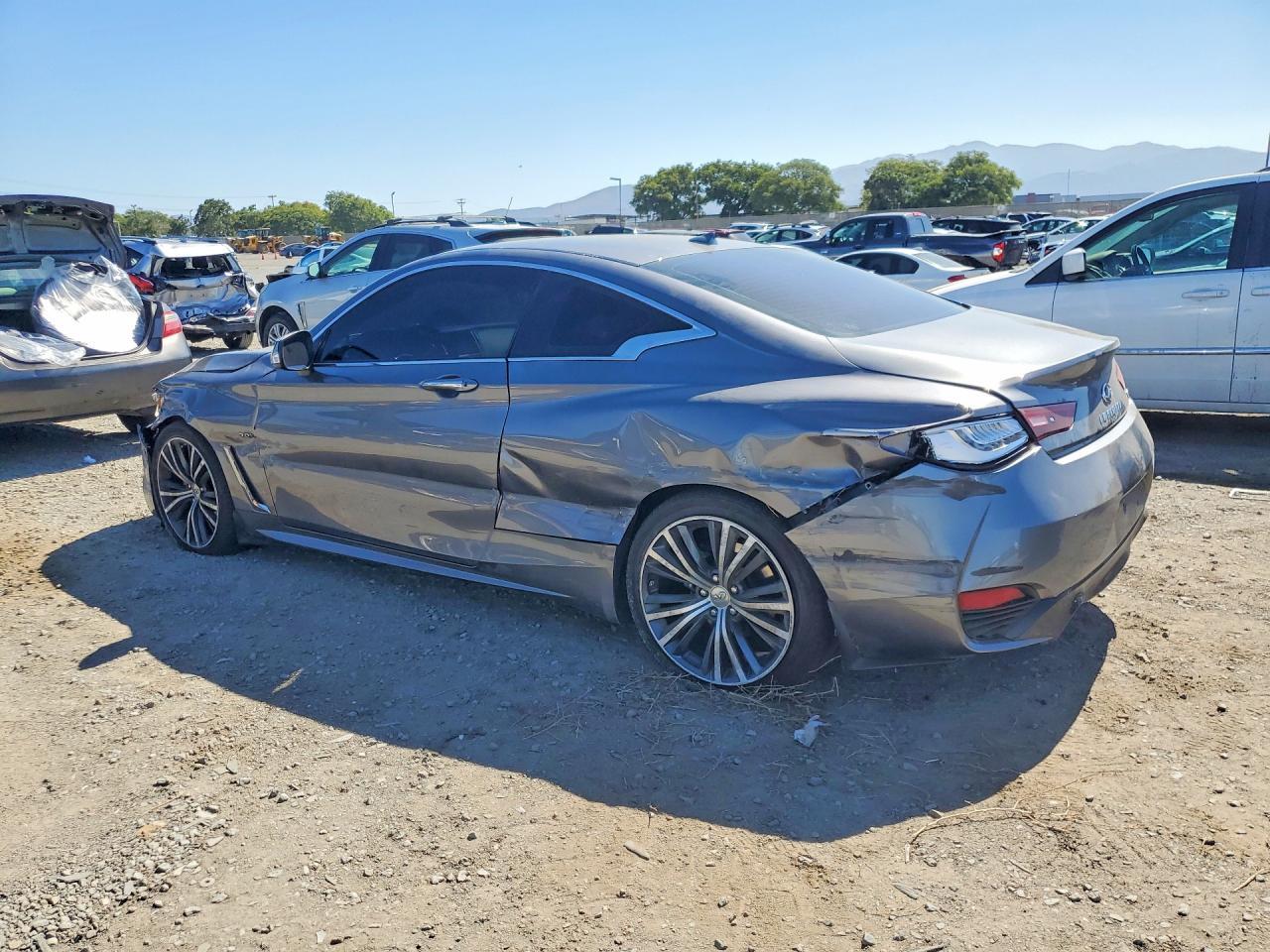 2018 Infiniti Q60 2.0T Pure - zdjęcie 2