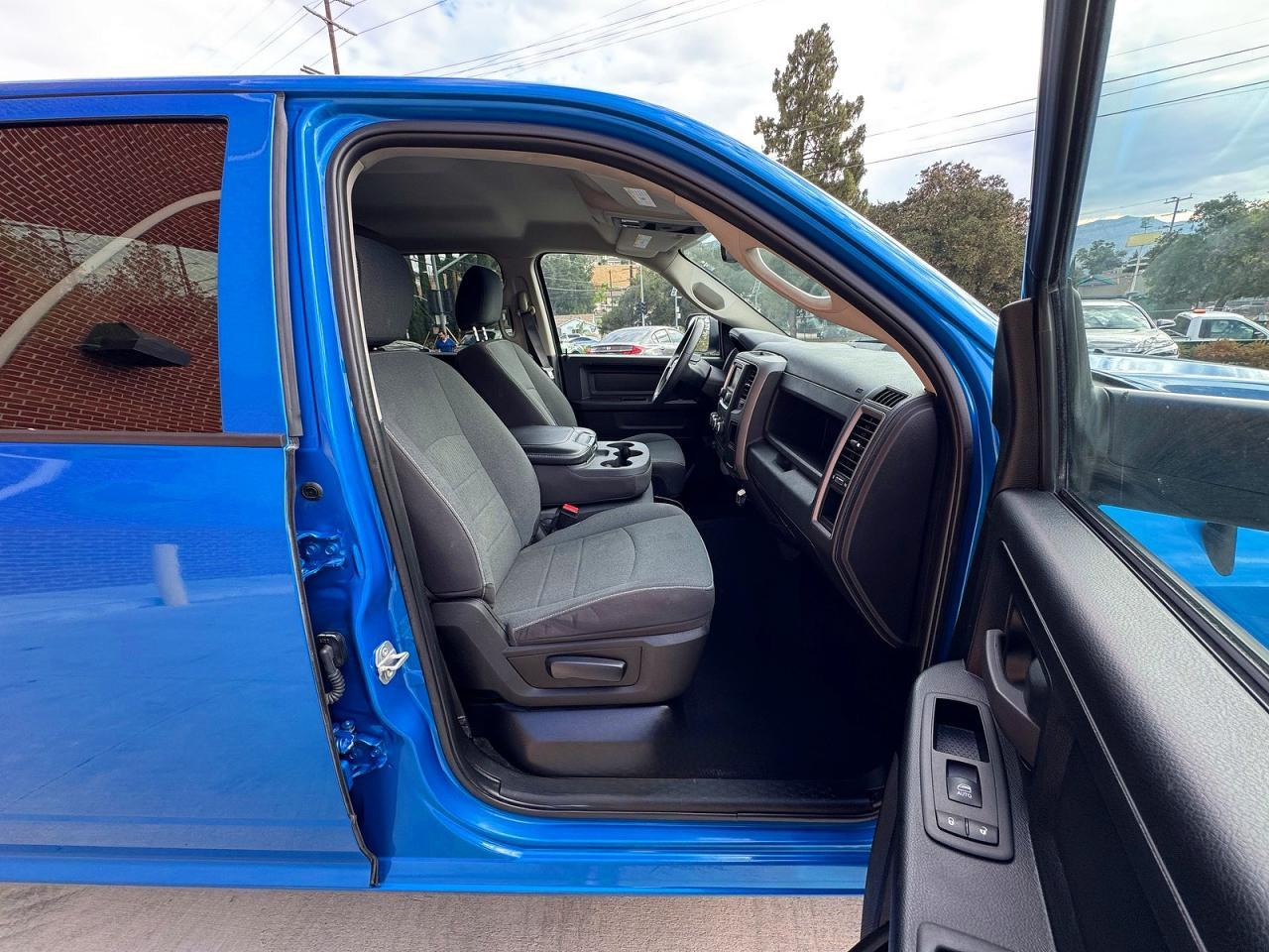 2024 Ram 1500 Classic Tradesman - zdjęcie 5