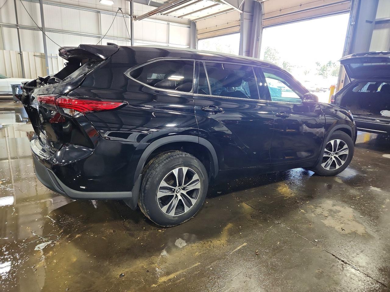 2022 Toyota Highlander Xle - zdjęcie 3