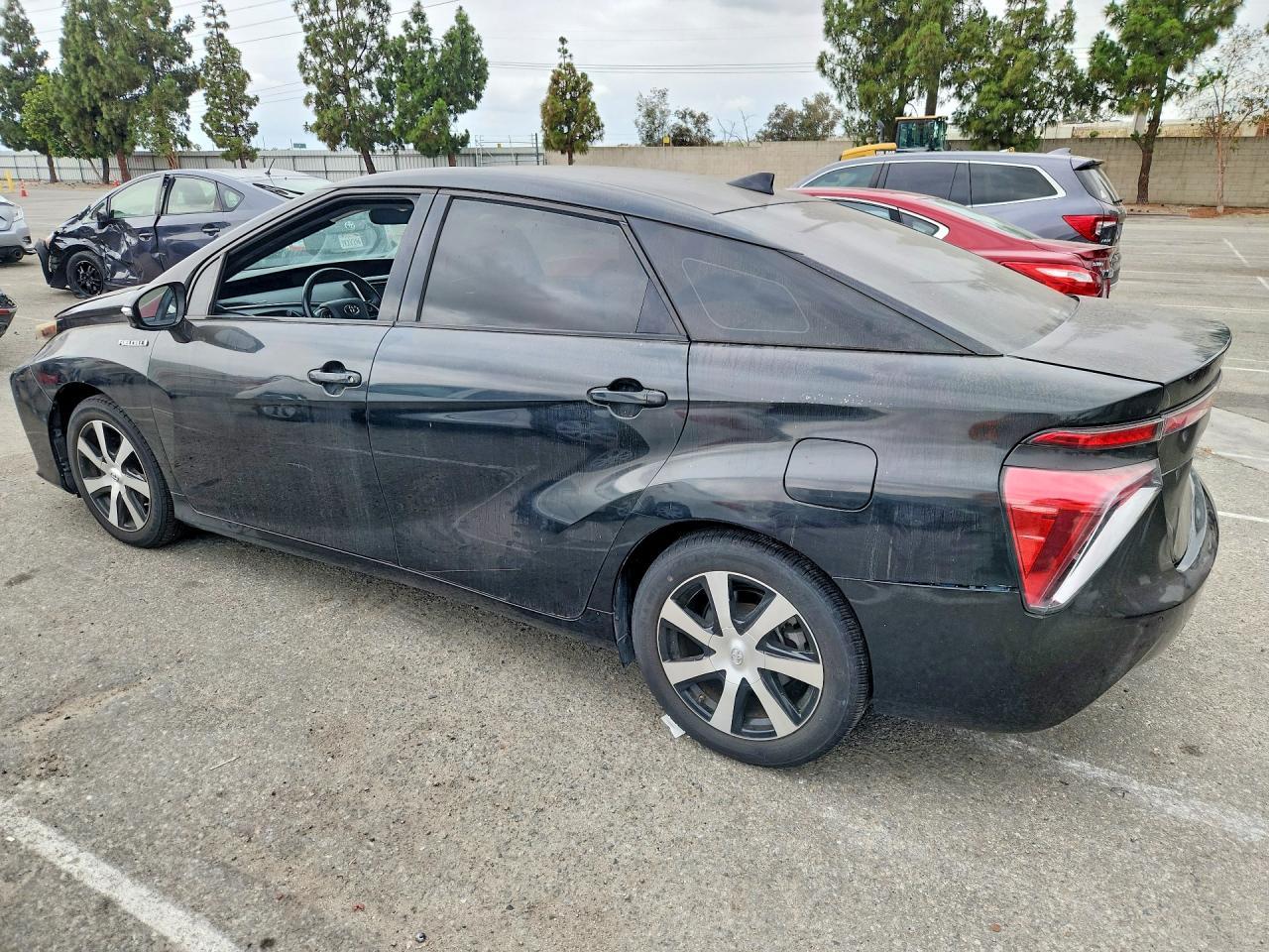 2018 Toyota Mirai Base - zdjęcie 2
