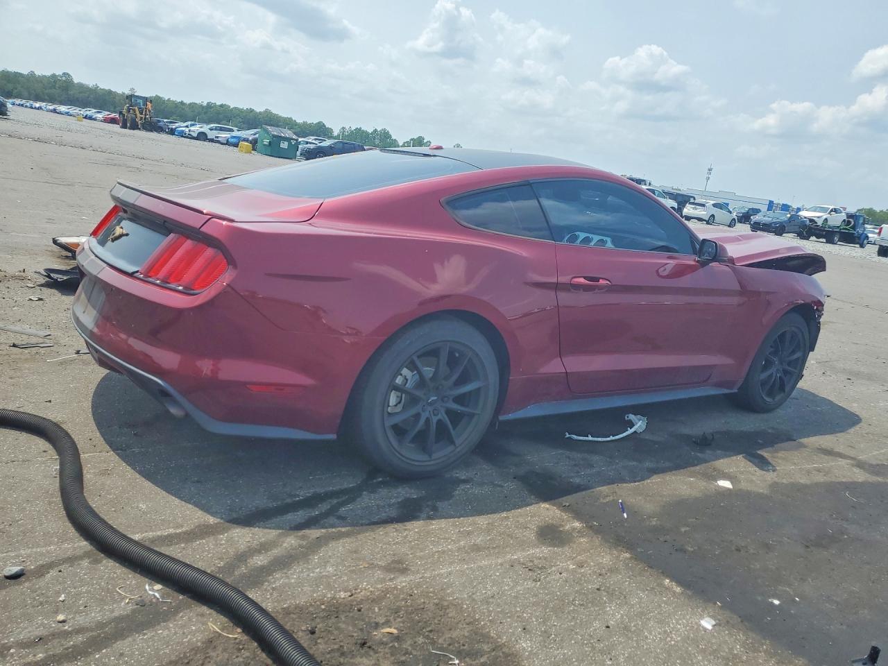 2016 Ford Mustang - zdjęcie 3