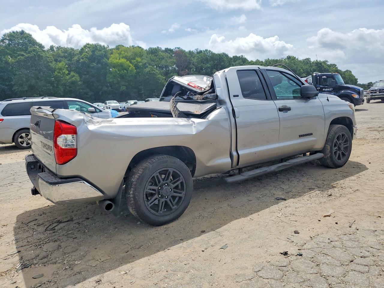 2018 Toyota Tundra Sr5 - zdjęcie 3
