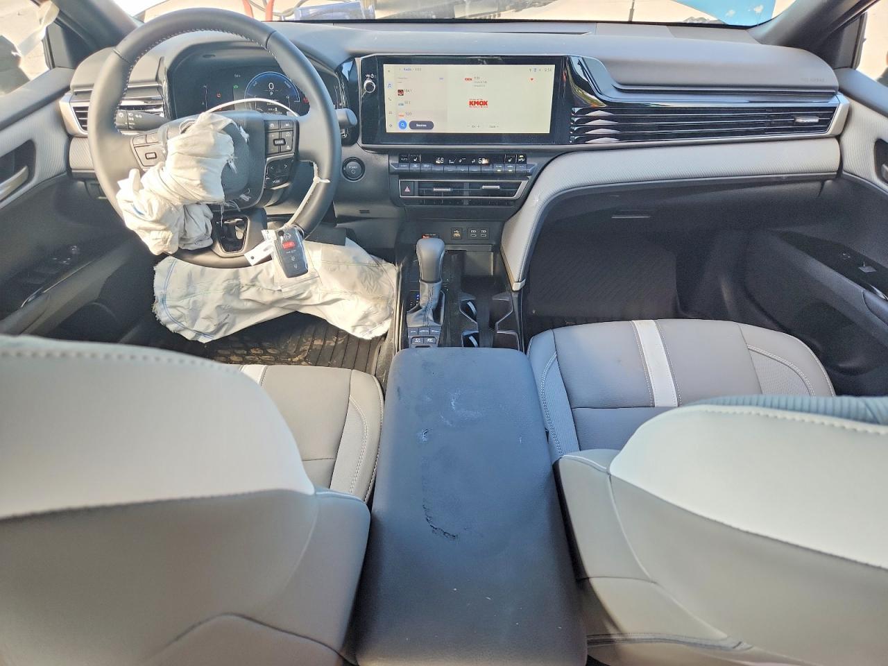 2026 Toyota Camry Se - zdjęcie 8