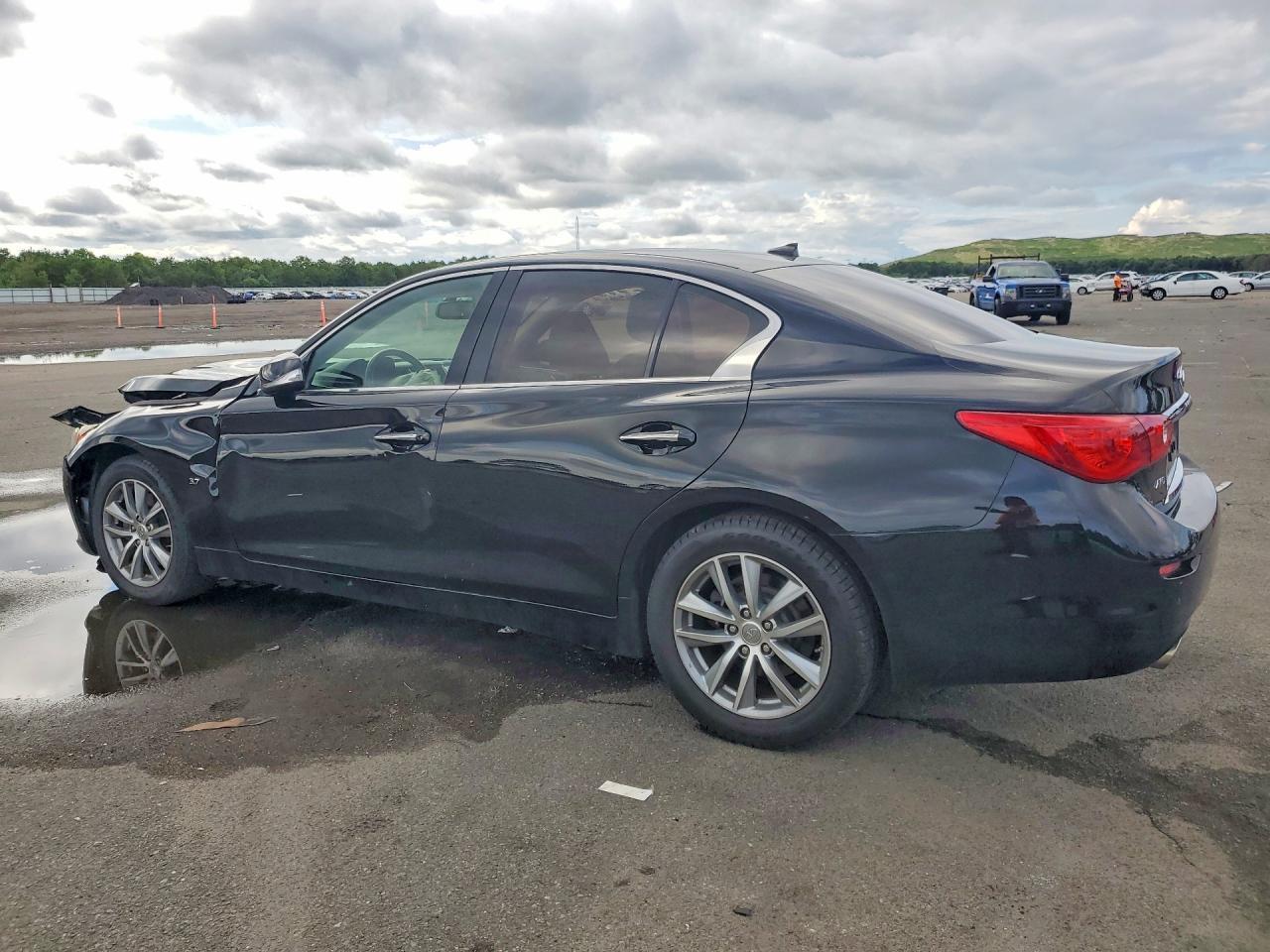 2015 Infiniti Q50 Premium - zdjęcie 2