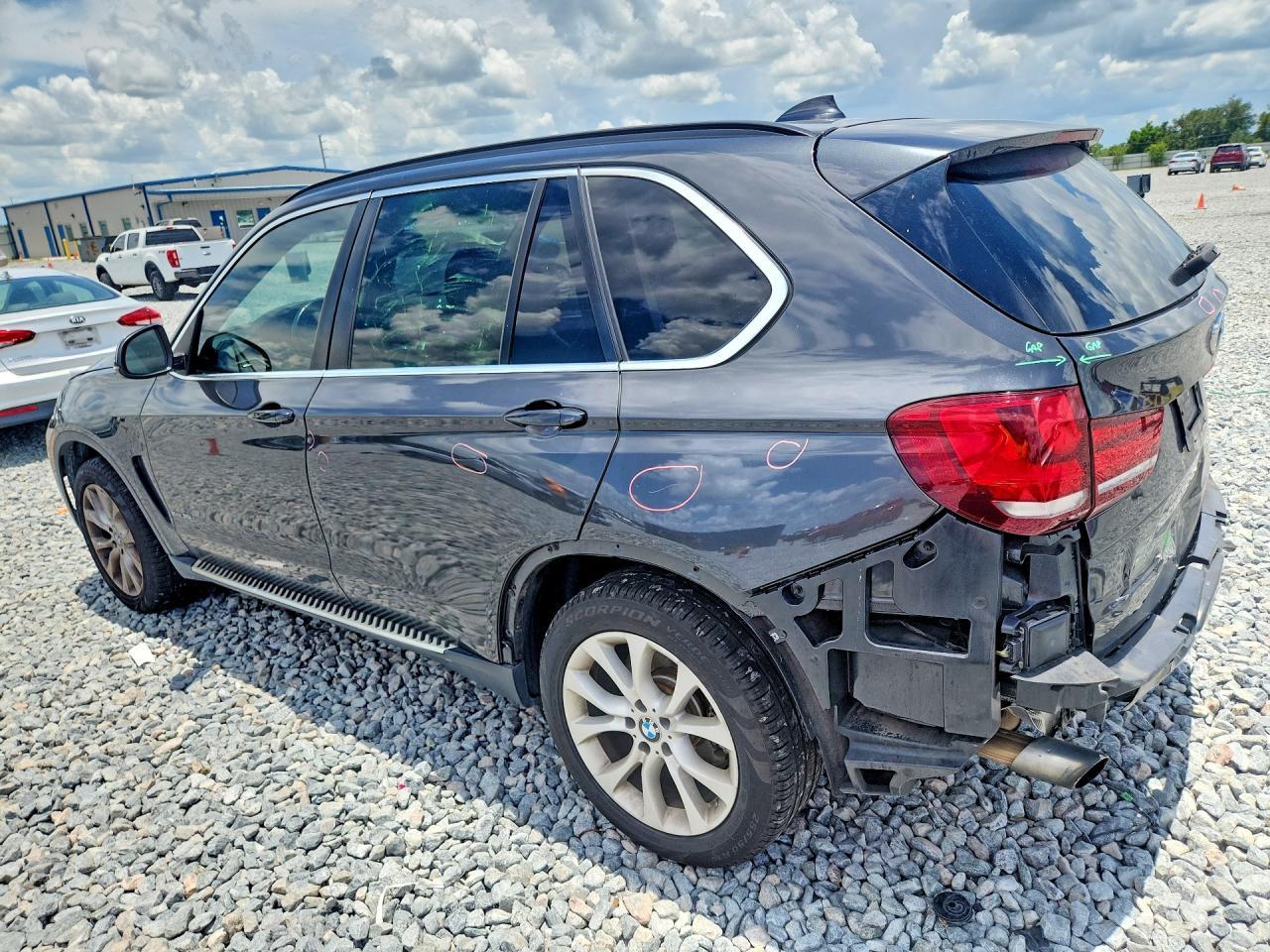 2016 BMW X5 xDrive35I - zdjęcie 2