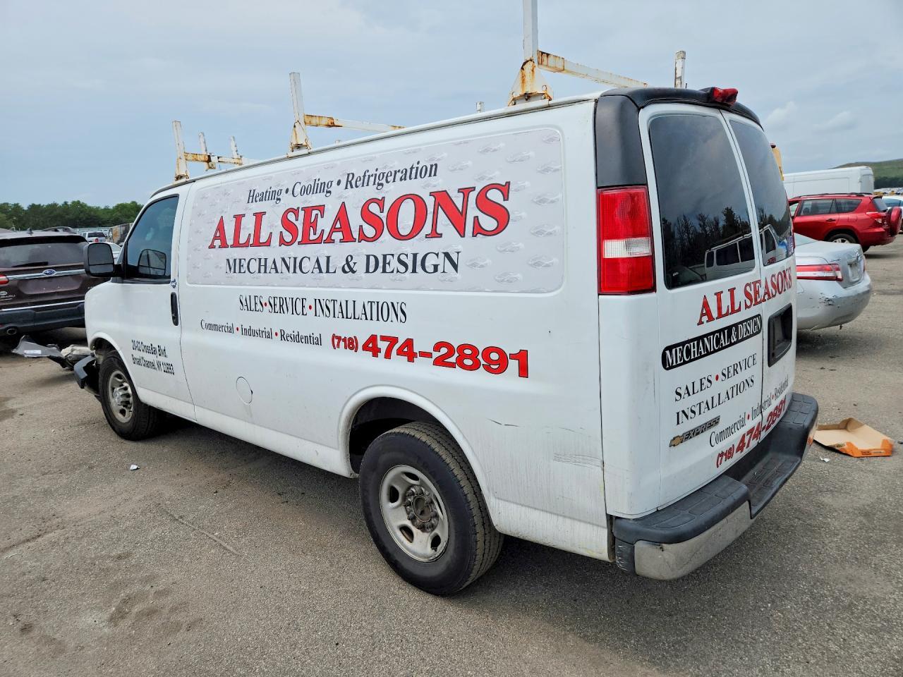 2017 Chevrolet Express G2500 - zdjęcie 2