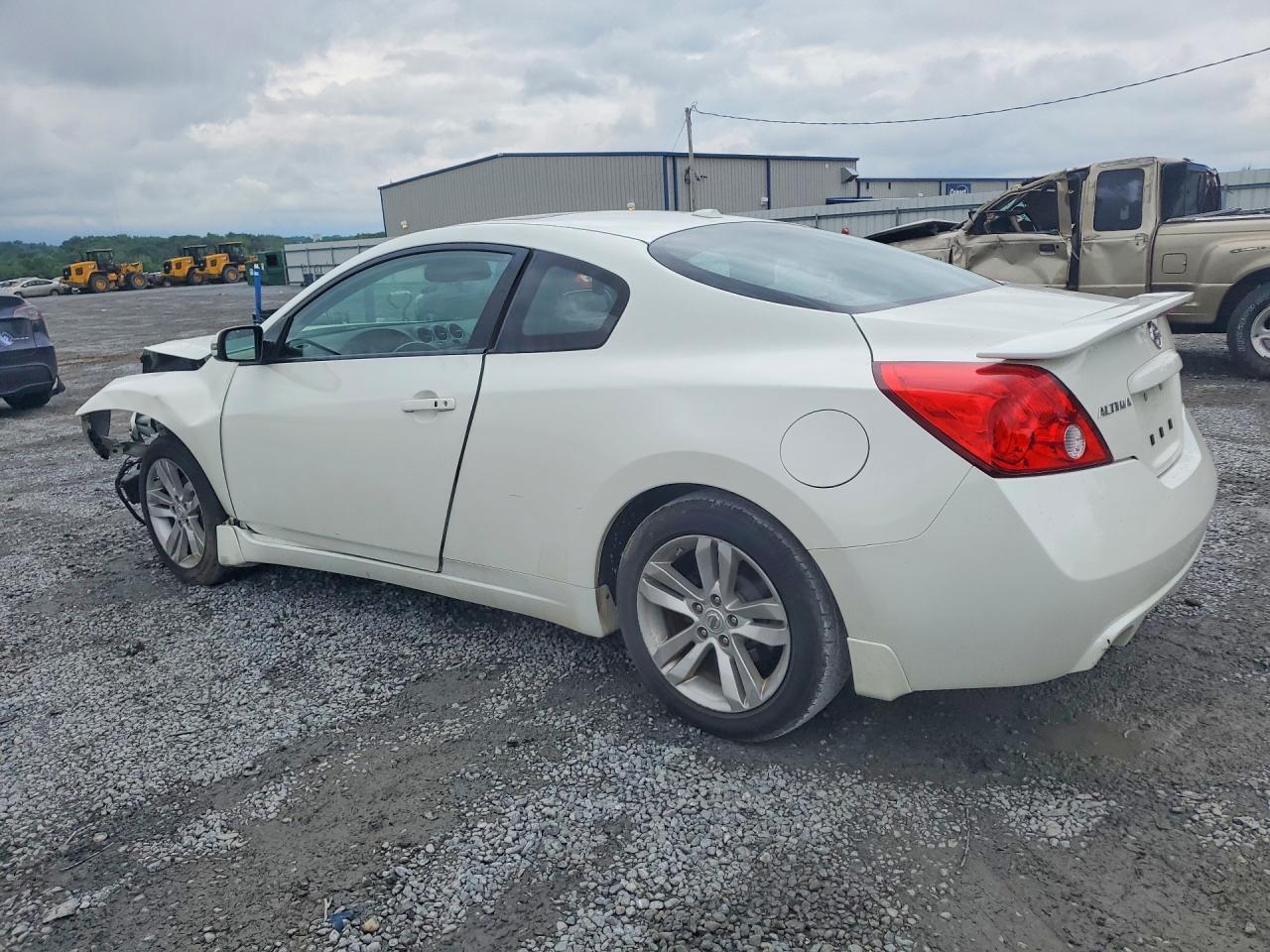 2013 Nissan Altima S - zdjęcie 2