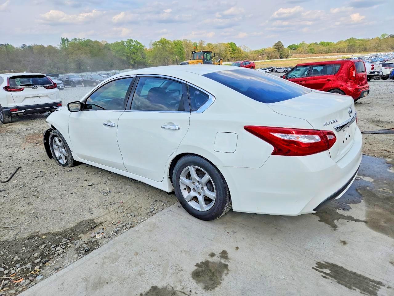 2017 Nissan Altima 2.5 S - zdjęcie 2