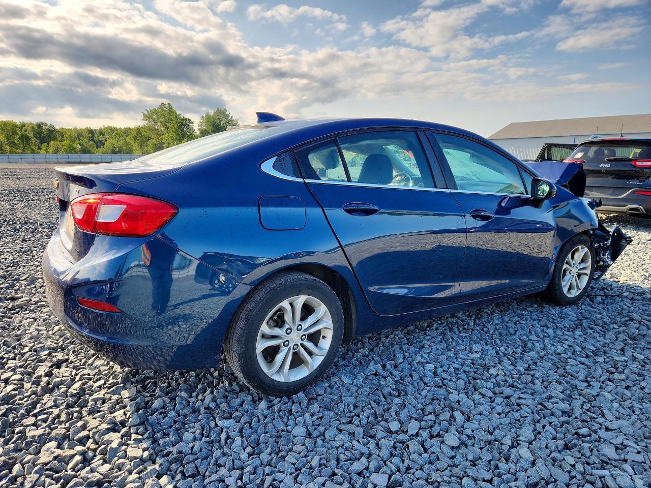 2019 Chevrolet Cruze Lt - zdjęcie 3