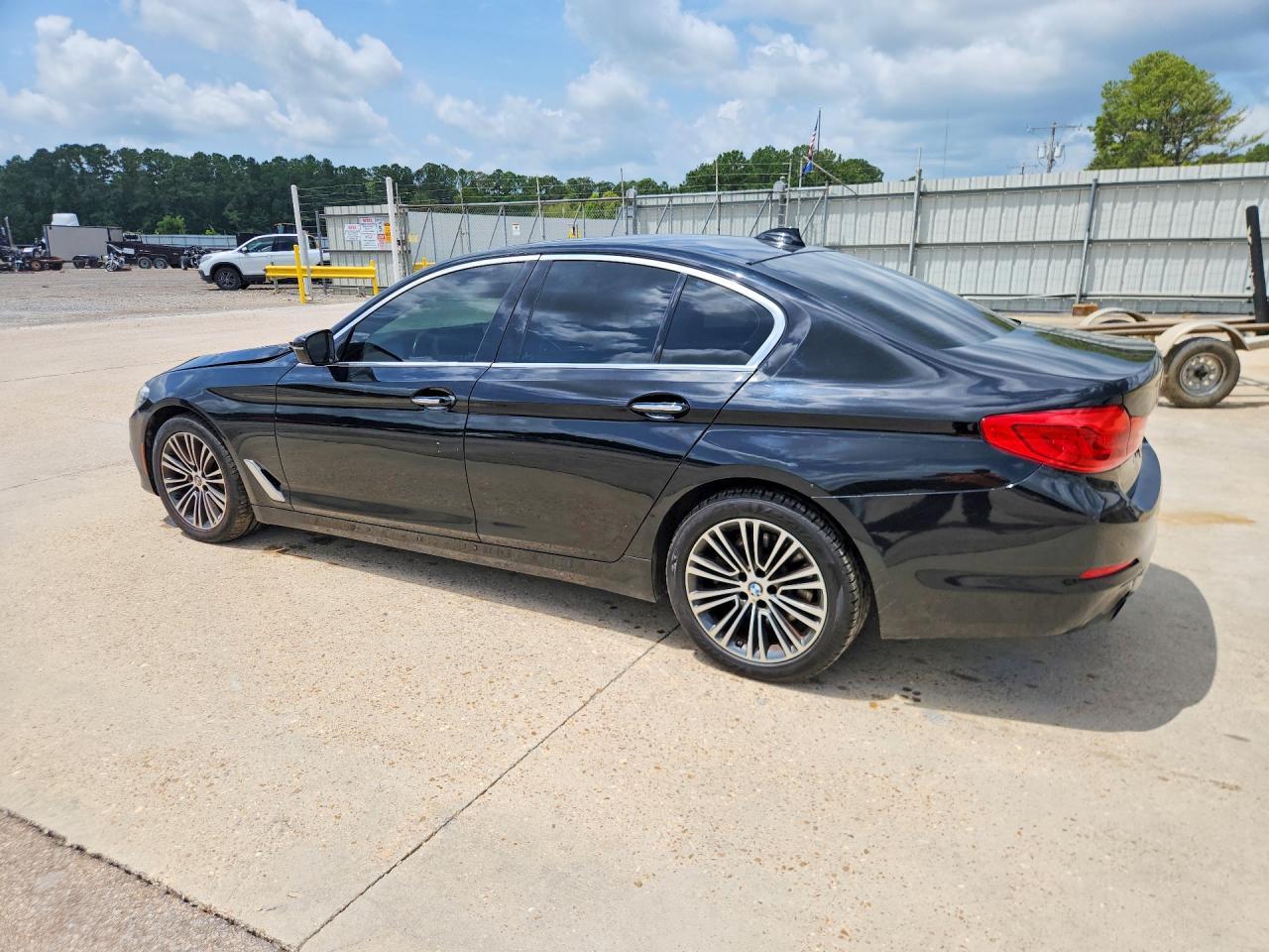 2017 BMW 530 I - zdjęcie 2