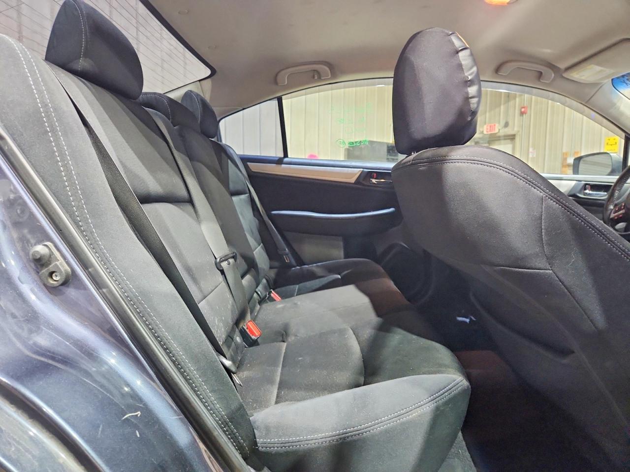 2015 Subaru Legacy 2.5I Premium - zdjęcie 10