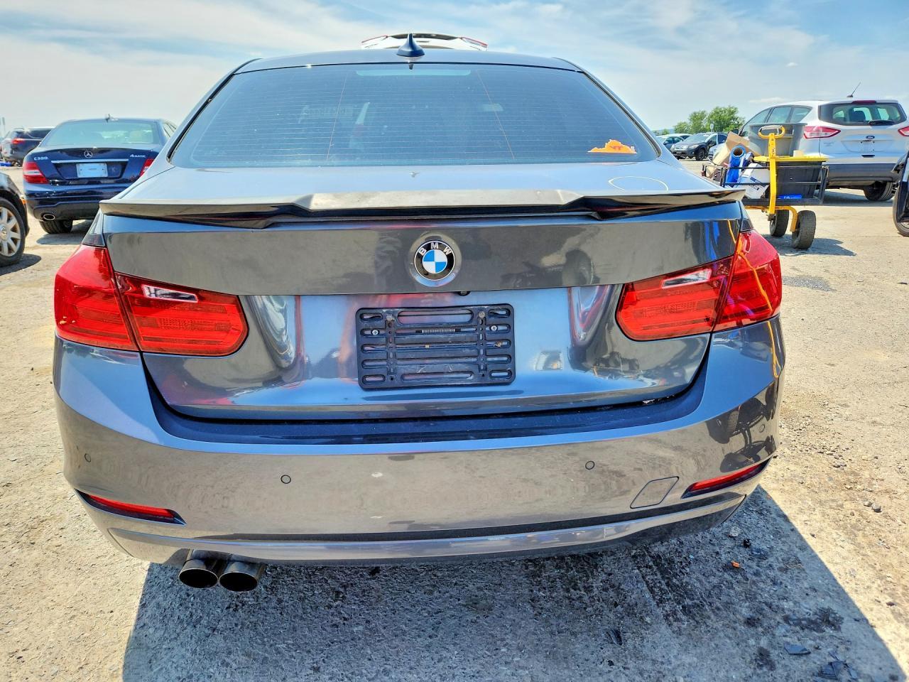 2015 BMW Seria 3 328i - zdjęcie 6