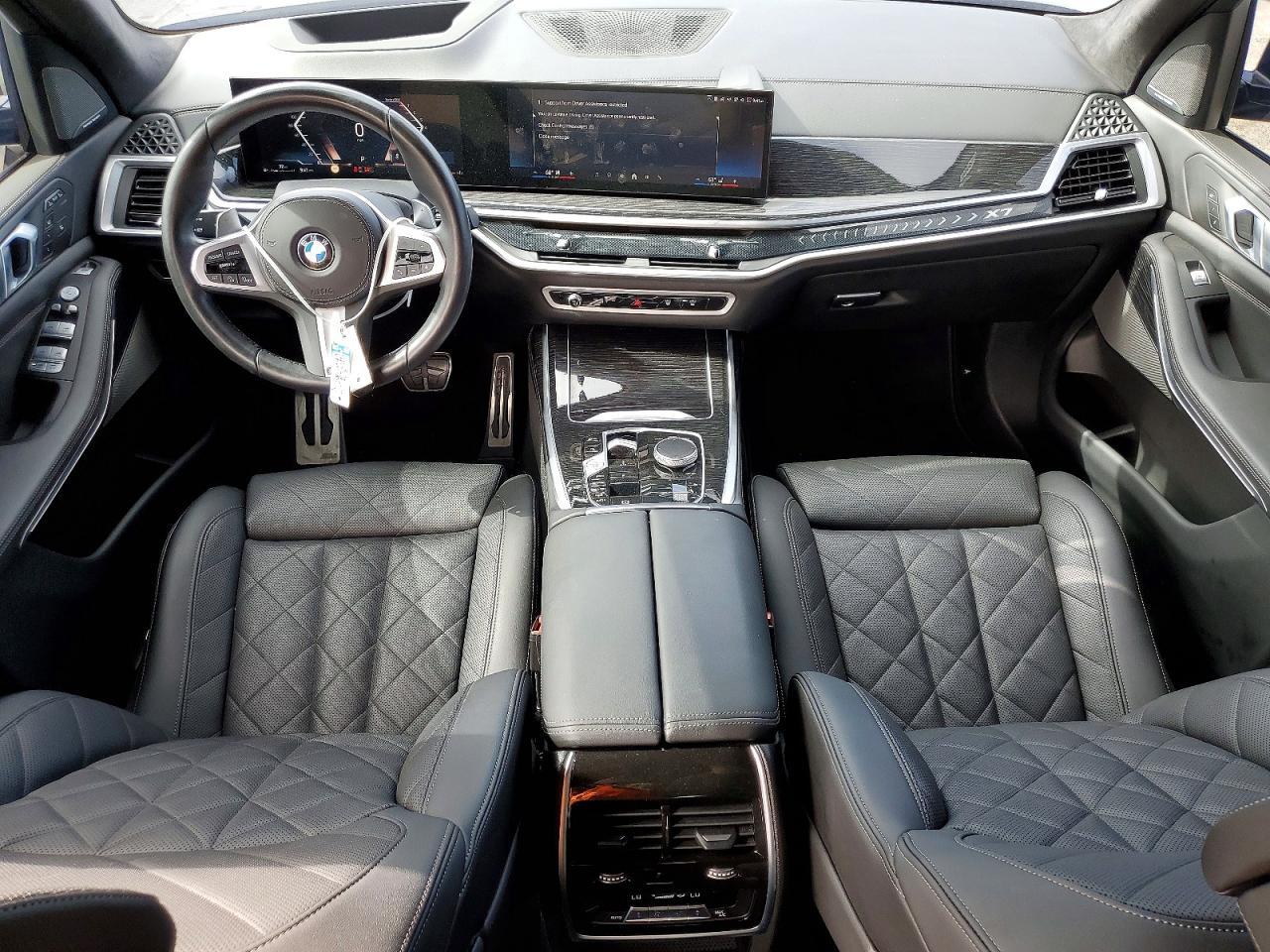 2024 BMW X7 xDrive40I - zdjęcie 8