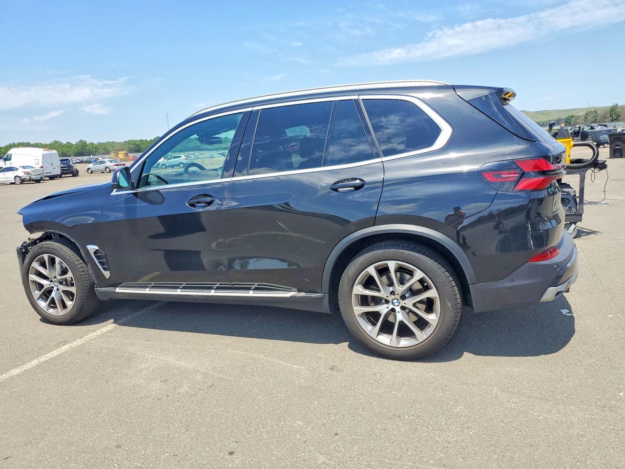 2024 BMW X5 xDrive40I - zdjęcie 2