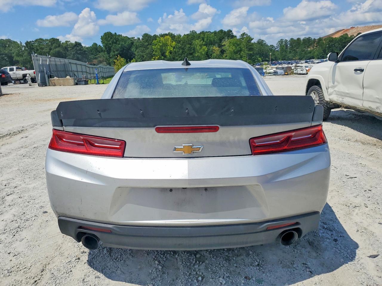 2017 Chevrolet Camaro Ls - zdjęcie 6