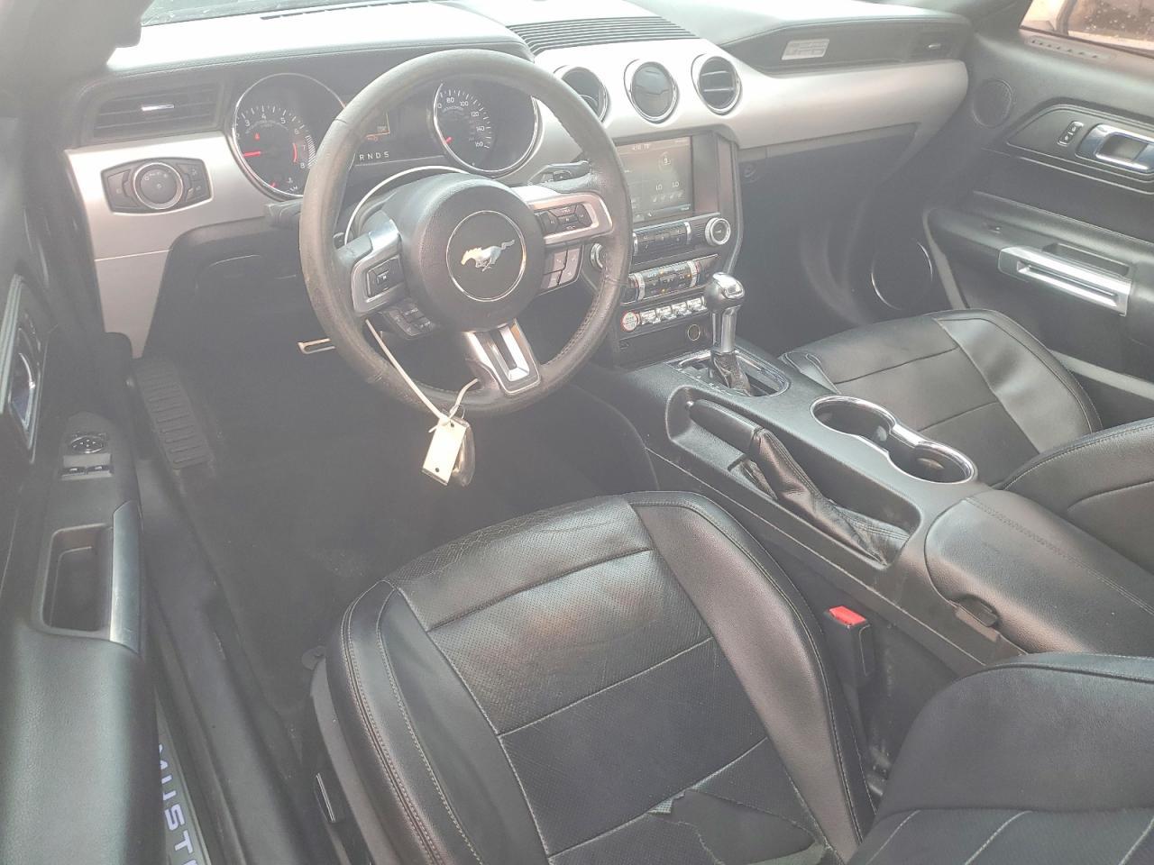 2015 Ford Mustang - zdjęcie 8