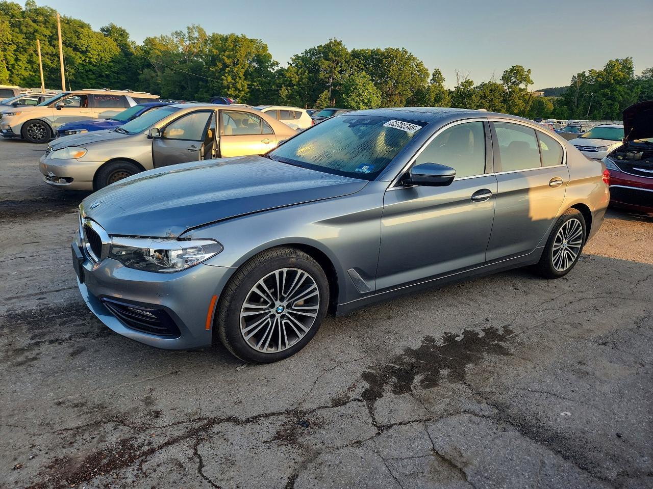 2018 BMW Seria 5 530i - zdjęcie główne