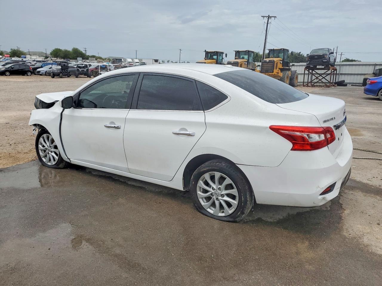 2019 Nissan Sentra Sv - zdjęcie 2