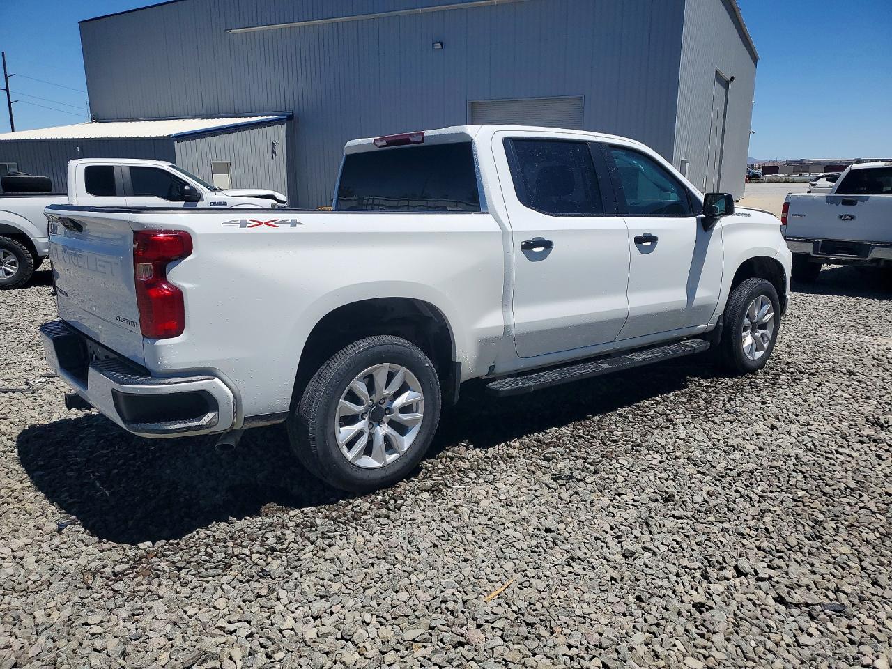 2024 Chevrolet Silverado K1500 Custom - zdjęcie 3