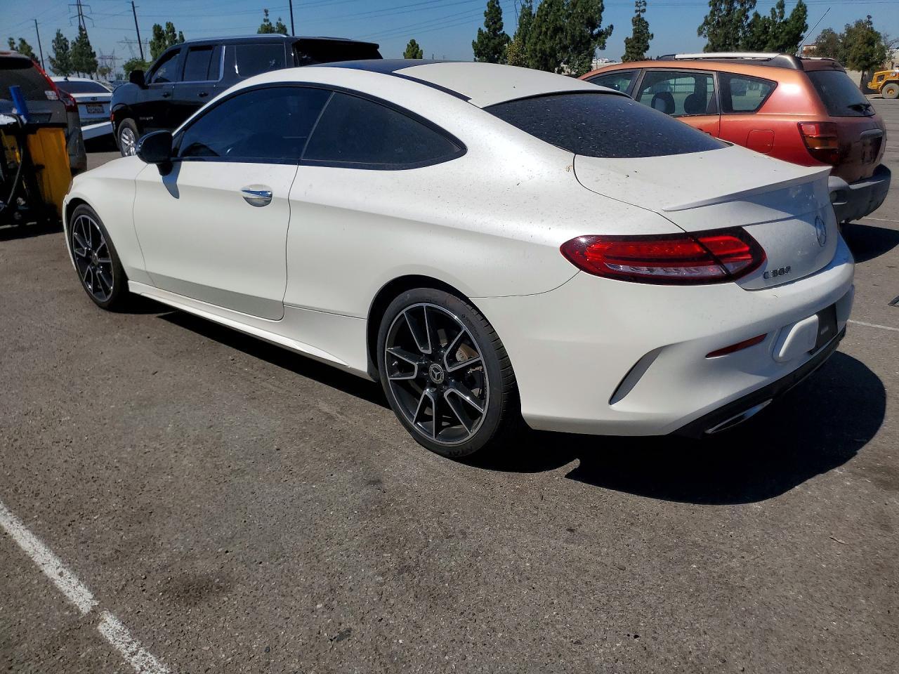 2019 Mercedes-Benz C 300 - zdjęcie 2