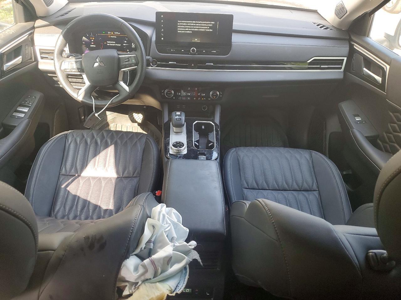 2025 Mitsubishi Outlander Sel - zdjęcie 8