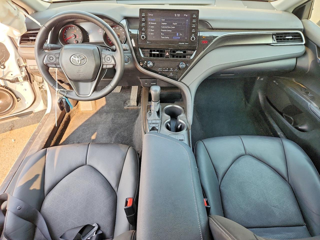 2022 Toyota Camry Xse - zdjęcie 8