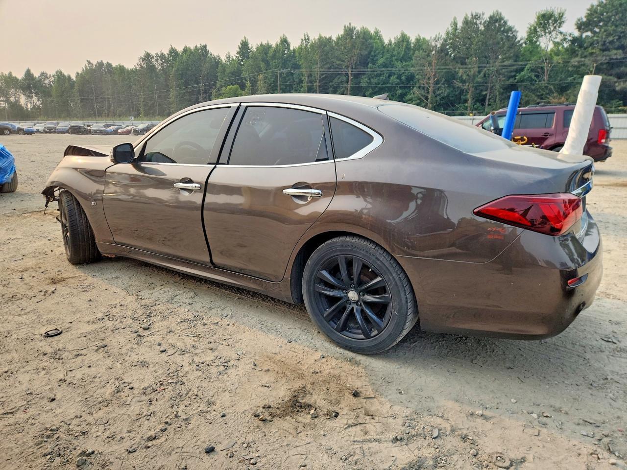 2018 Infiniti Q70 3.7 Luxe - zdjęcie 2