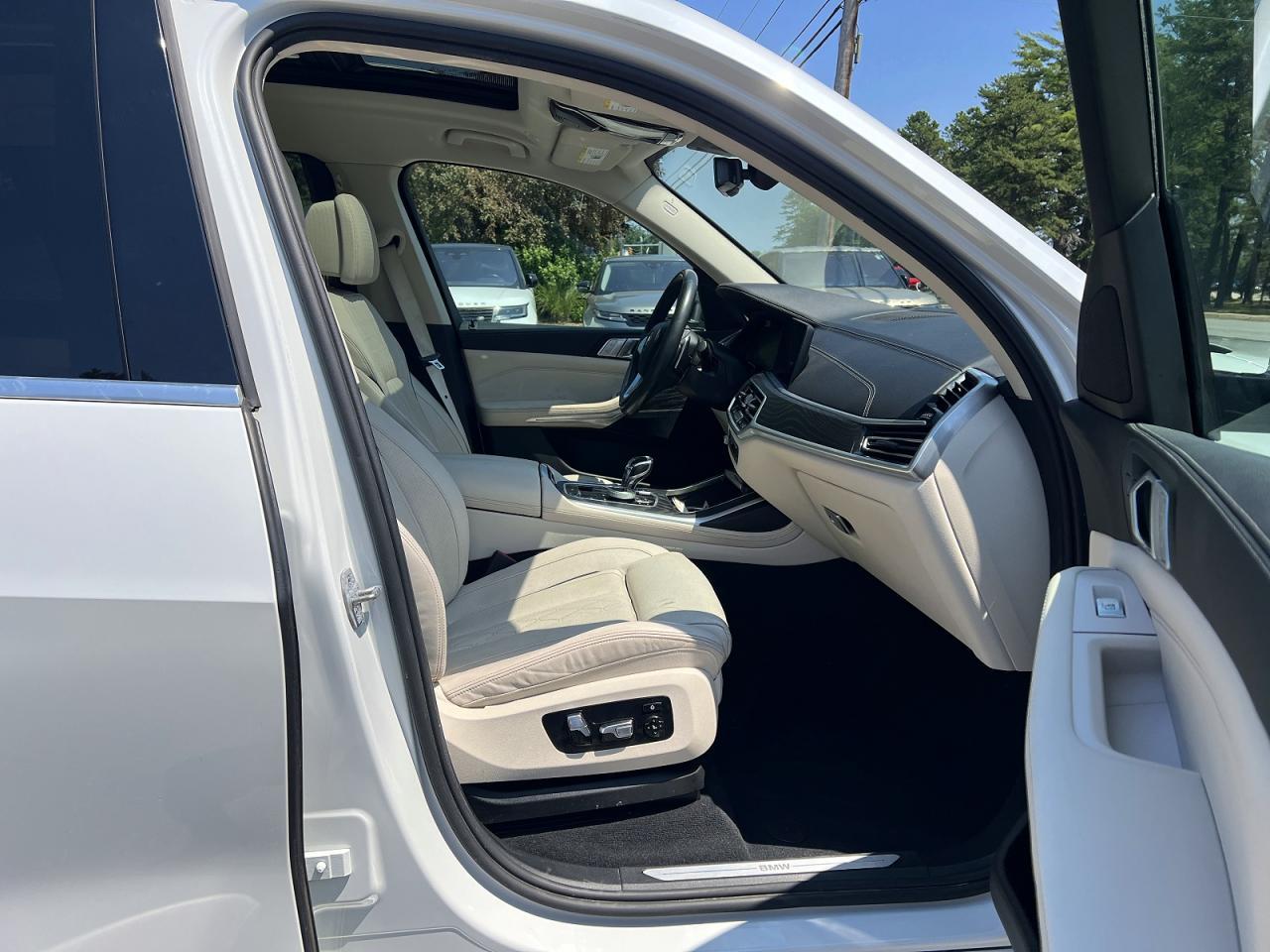 2022 BMW X7 xDrive40I - zdjęcie 5