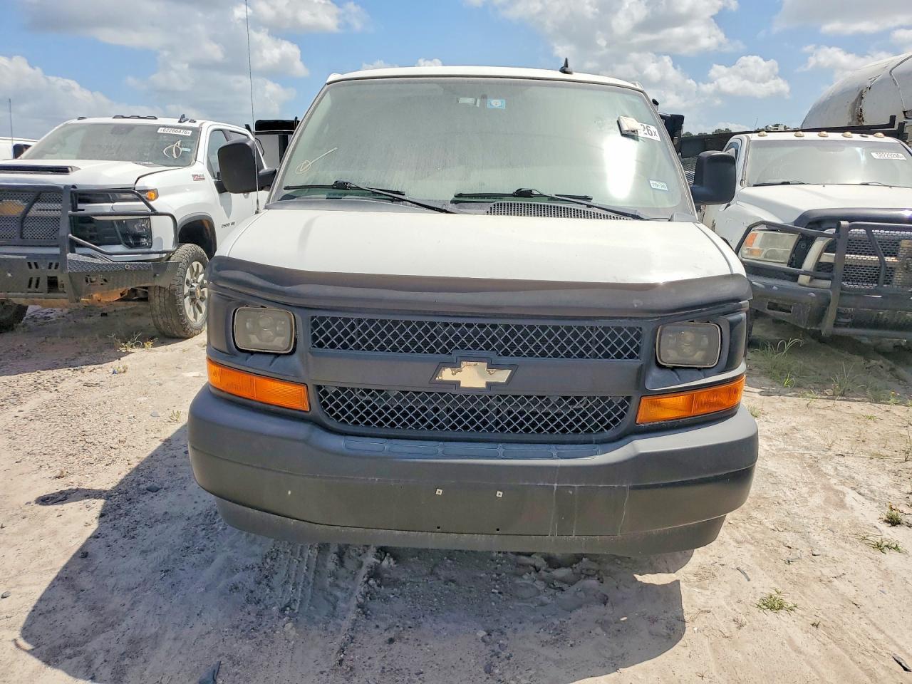 2017 Chevrolet Express G3500 - zdjęcie 5