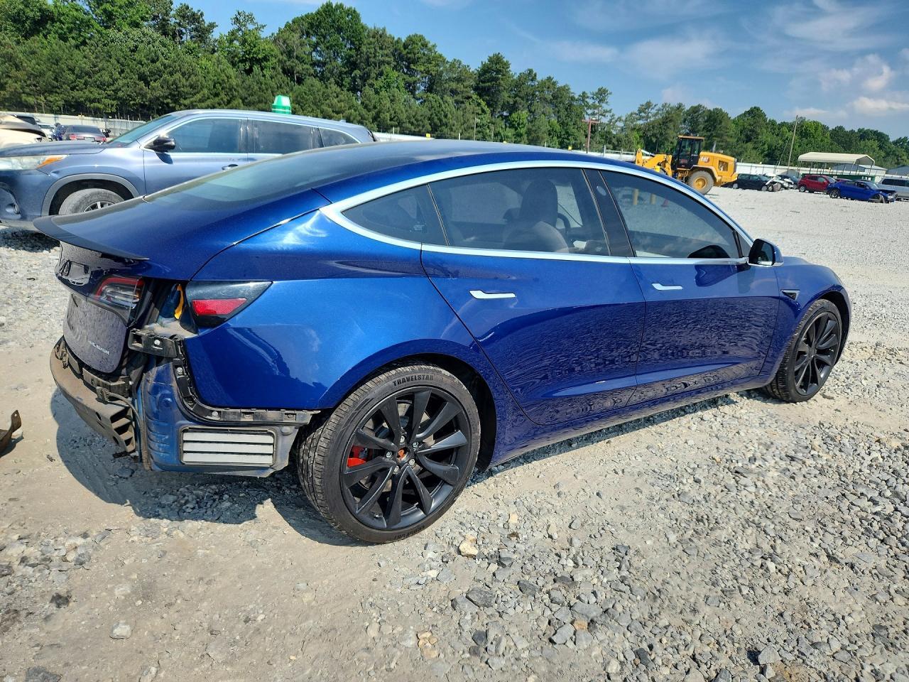 2018 Tesla Model 3 - zdjęcie 3