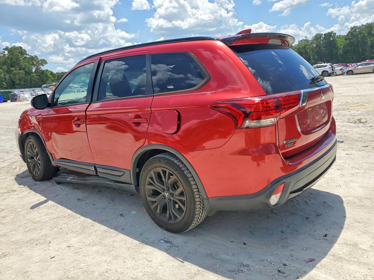 2018 Mitsubishi Outlander Se - zdjęcie 2