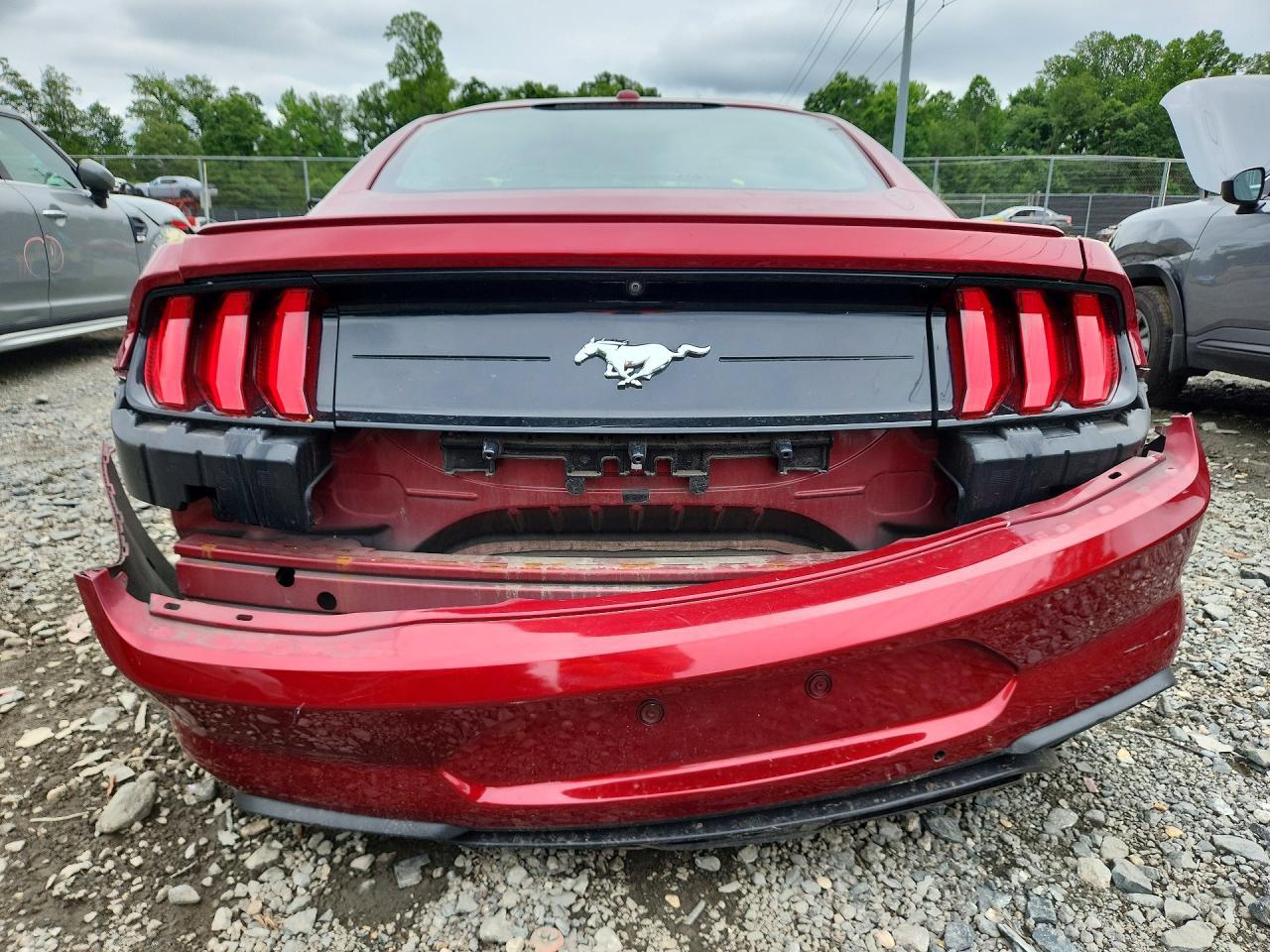 2018 Ford Mustang - zdjęcie 6