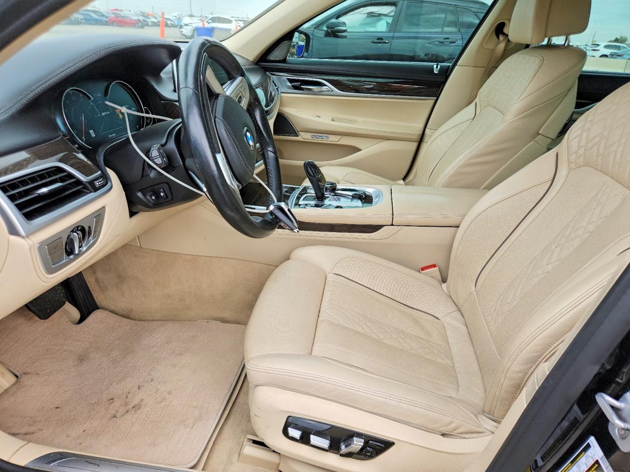 2018 BMW Seria 7 740e - zdjęcie 7